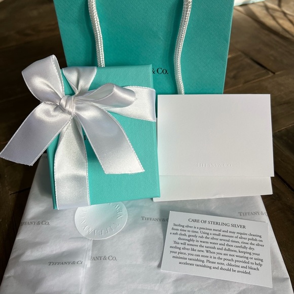 Tiffany presentation bundle - Picture 2 of 10